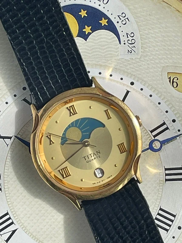 1990s Titan with rare sun display (Quartz)