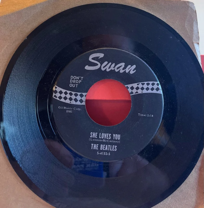 Beatles - She Loves You b/w I'll Get You - Don't Drop Out
