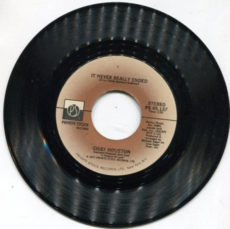 Cissy Houston - It Never Really Ended/ Love Is Something That Leads You