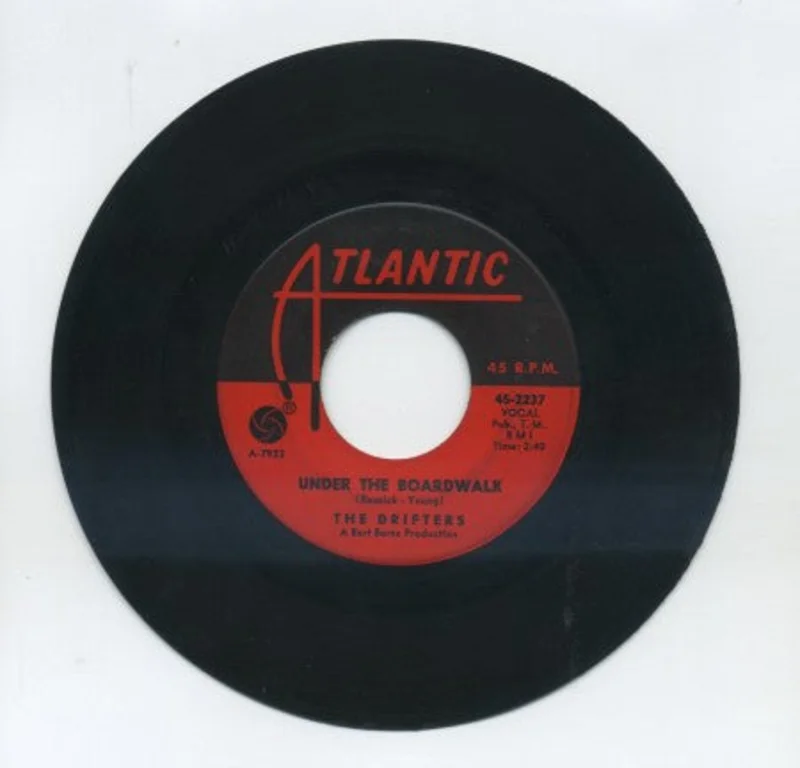Drifters - Under The Boardwalk/ I Don't Want To Go On Without You