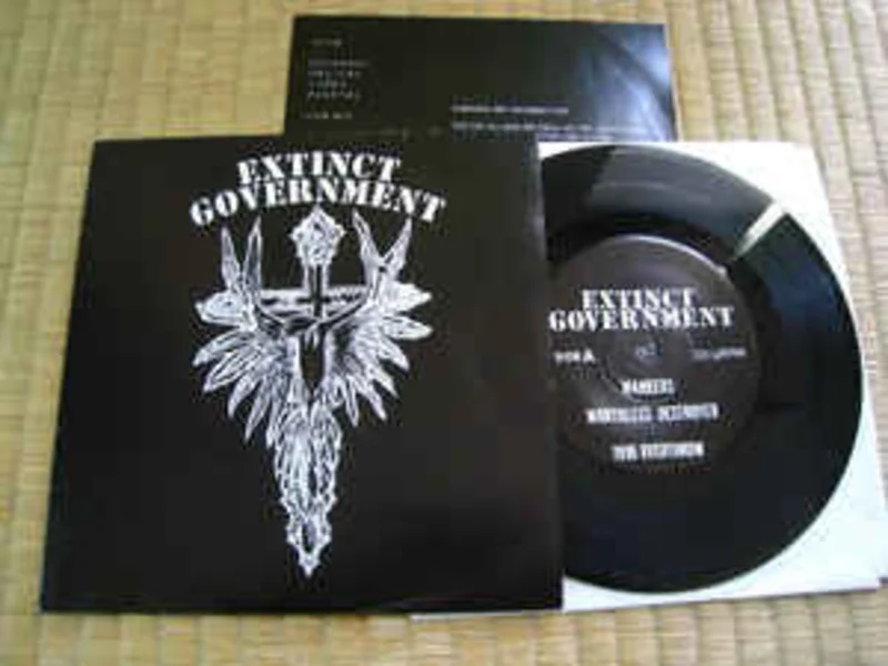 Extinct Government - S/T (wankers) USED 7"