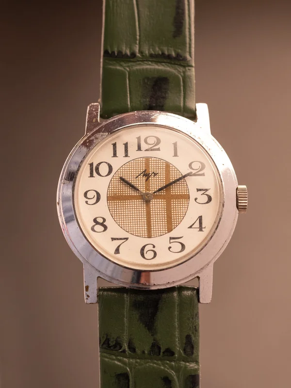 Luch (Ref. 284) (33mm; Manual)
