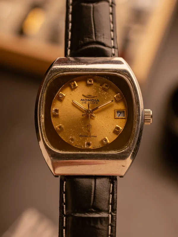 Mondia Golden Horse (Ref. Unknown) (35mm; Manual)