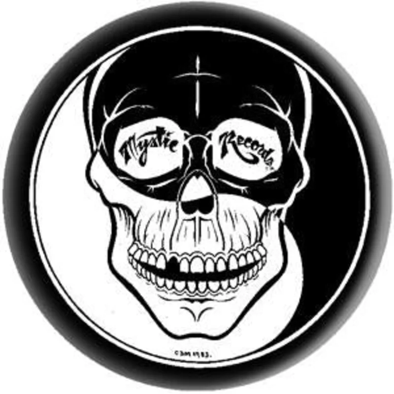MYSTIC SKULL button (1 inch)