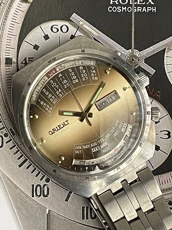 Orient , Multi year Calendar  (1984)