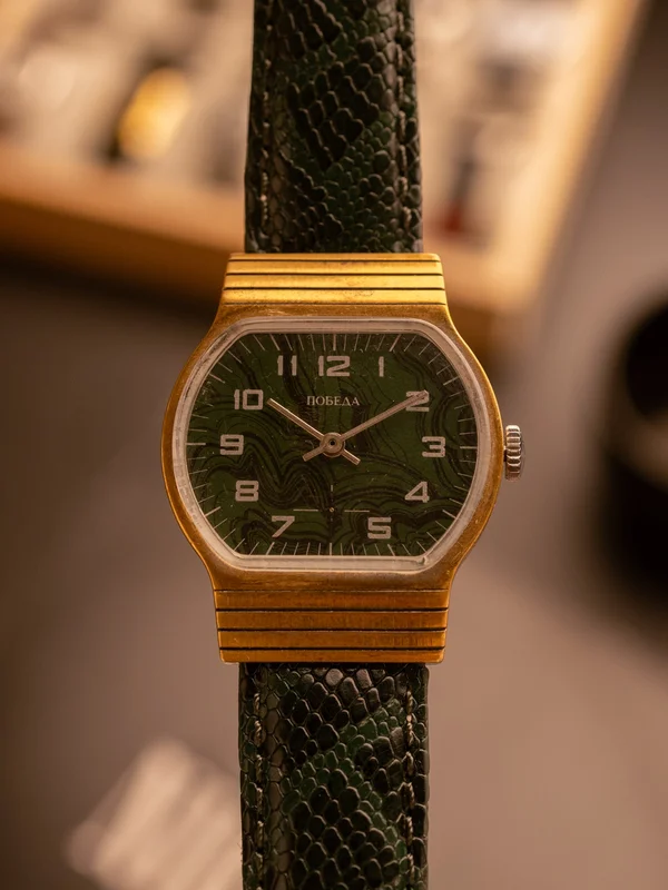 Poebeda Victory Marble Dial (Ref. 161837) (34mm; Manual)