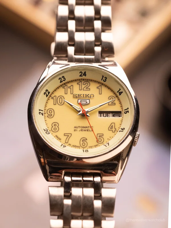 Seiko 5 (Ref. 4227 00N0) (31mm; Automatic)