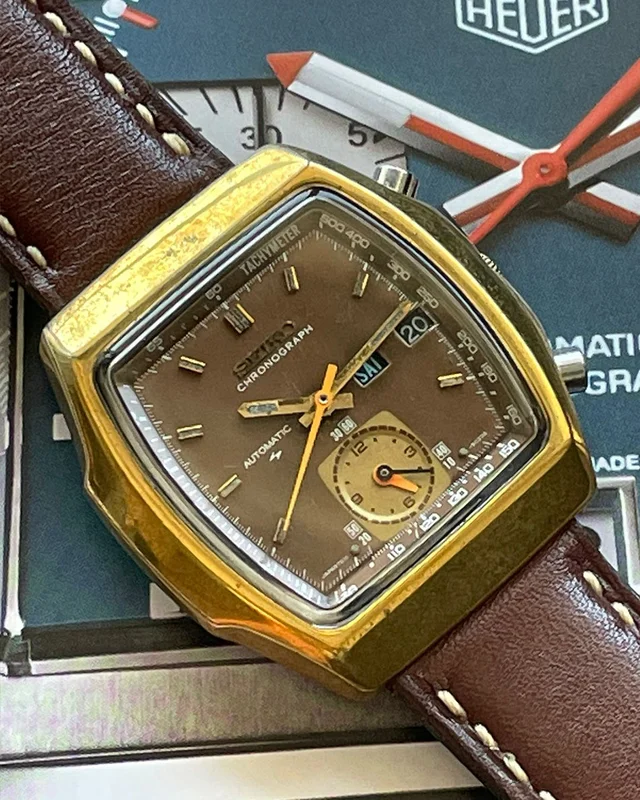 Seiko - Tank 7016-5020 Fly-back Chronograph (1976)
