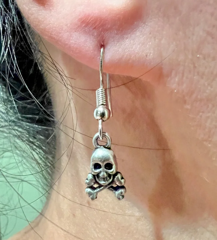 SKULL AND CROSSBONES