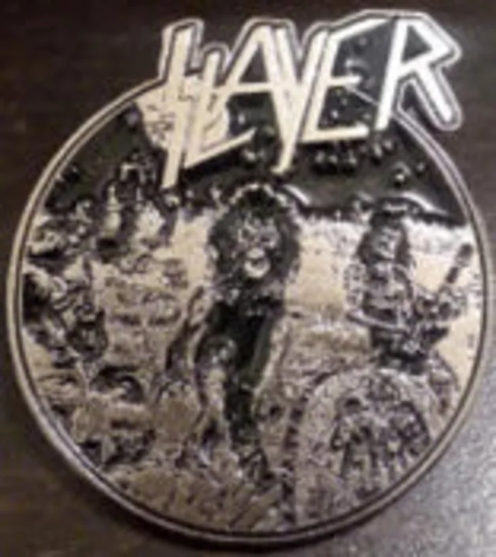 SLAYER - LIVE UNDEAD METAL BADGE