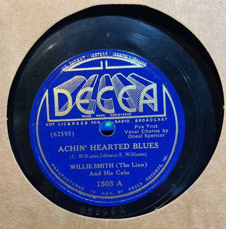Willie "The Lion" Smith - Achin' Hearted Blues b/w Honeymooning on a Dime